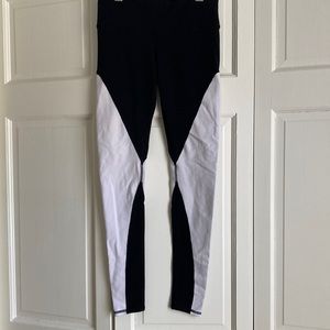 Alo black and white yoga pants